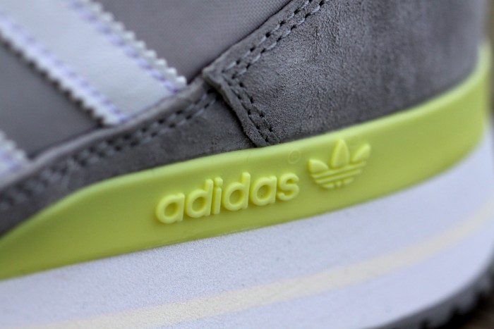 ZX 500 OG W de Adidas Originals Sneakers Barcelona detalle