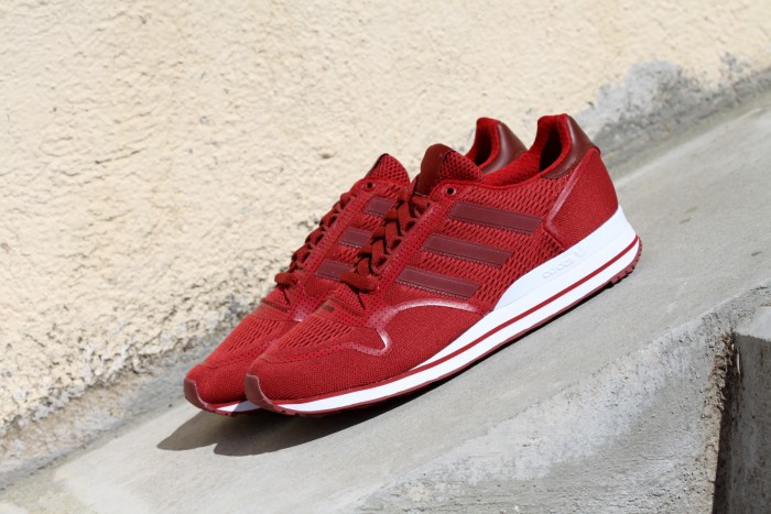 ZX500 TechFit granate en Sneakers Barcelona